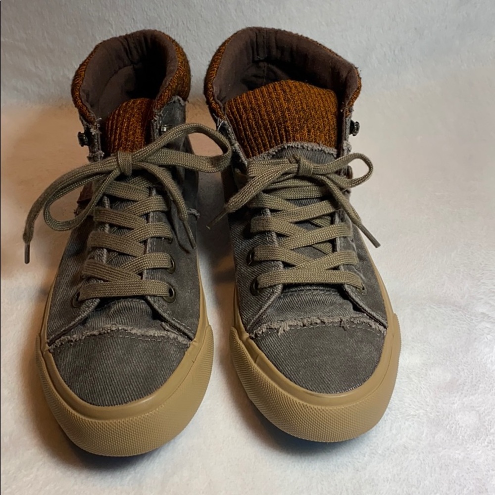 NEW! Blowfish Malibu High Top Brown Canvas Sneaker